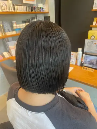 ミディアム momoka オリーブ/ベージュのヘアスタイル