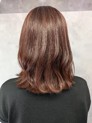 セミロング カラー 佐藤 璃咲のヘアスタイル