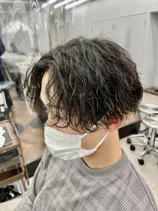 メンズ 京都河原町 メンズパーマ助川龍哉のヘアスタイル