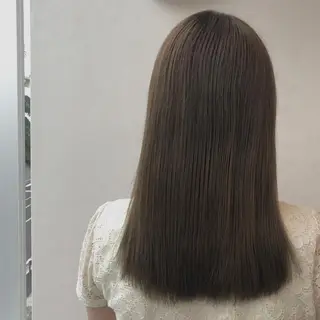 セミロング カラー AGU akariのヘアスタイル