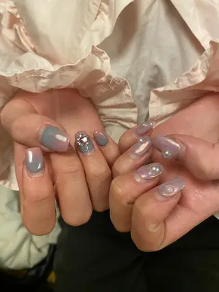 ネイル Shiori・:* 💫のネイルデザイン