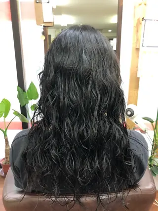 ロング パーマ キセ ワカナのヘアスタイル