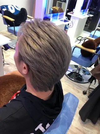 カラー メンズ 白井 つづりのヘアスタイル