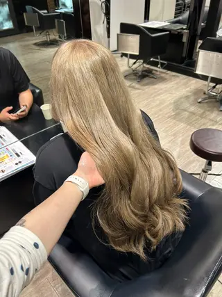 ロング カラー ishizuka toaのヘアスタイル