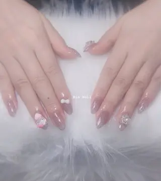 ネイル Hin Nailのネイルデザイン