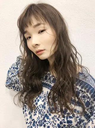 セミロング カラー サワタ ミサのヘアスタイル