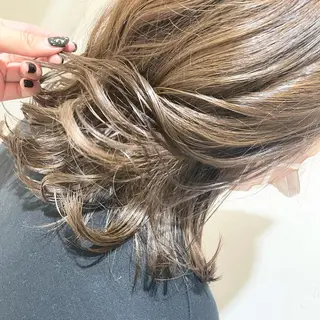 ミディアム カラー MATISSE藤崎 渕上 ジュビアイのヘアスタイル