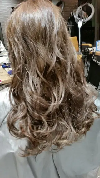カラー 北野 親善のヘアスタイル