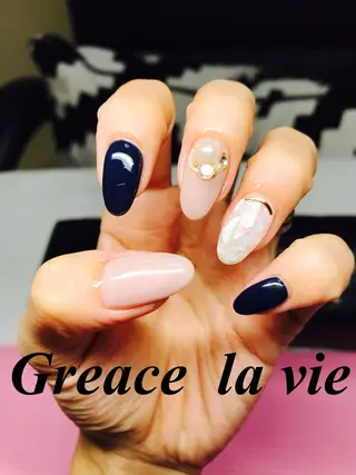 ロング カラー パーマ ヘアアレンジ ネイル マツエク・マツパ Greace  la vieのネイルデザイン