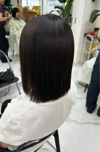 ミディアム むっちー/超高濃度 水素髪質改善サロンのヘアスタイル