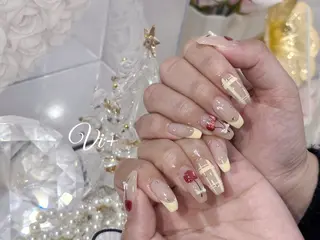 ネイル Nailsalon Vi+ももか🩷のネイルデザイン