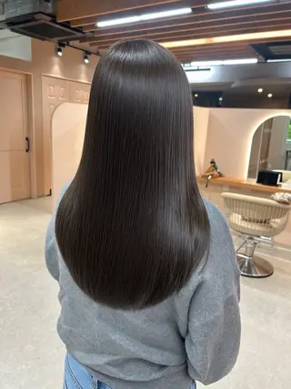 カラー ROCCOeast RURIのヘアスタイル