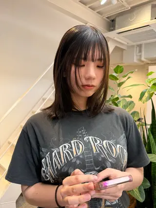 ミディアム yuk💐 manakaのヘアスタイル