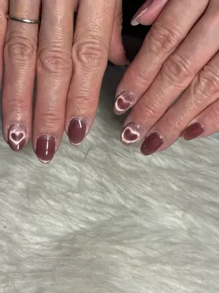 ネイル LAVISH 大和店 emi・:*+のネイルデザイン