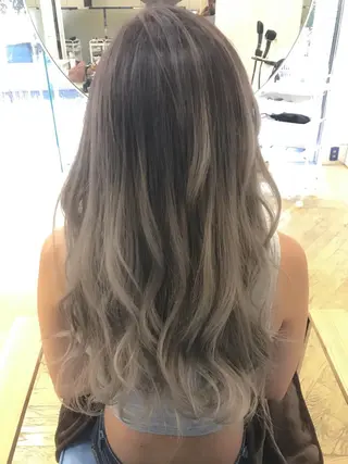 ロング カラー ヘアアレンジ 松井 敬太郎のヘアスタイル