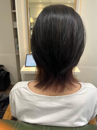 ミディアム 小鴨 美佳のヘアスタイル