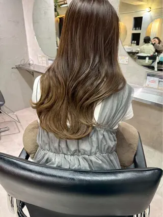 セミロング ゆだい　ワンカラー✨ ダブルカラー❄️のヘアスタイル