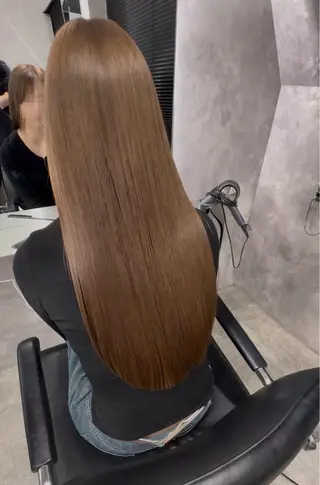 カラー 齊藤 千隼のヘアスタイル