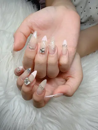 ネイル Lee Nailsのネイルデザイン