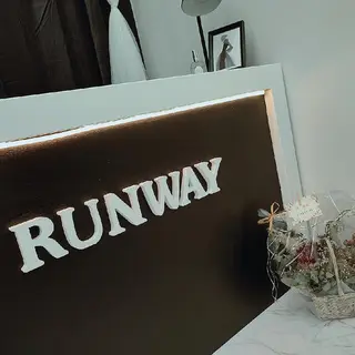 ネイル RUNWAY 　　のネイルデザイン