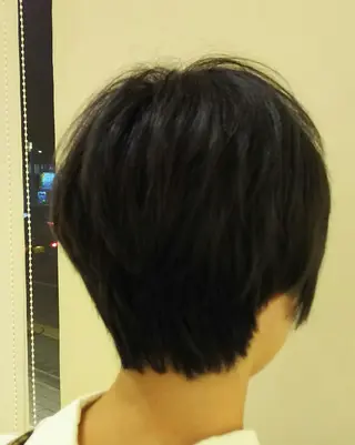 ショート カラー SHAFT Ieiriのヘアスタイル