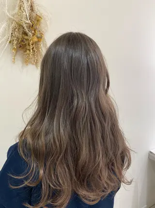 ロング カラー ヘアアレンジ 銀座メンズ専門🖤 叶奈々のヘアスタイル