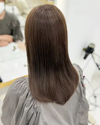 ロング ami 顔まわりカット／小顔のヘアスタイル