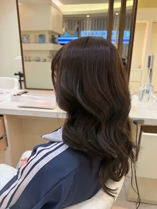 セミロング カラー 小峰 晟悟のヘアスタイル