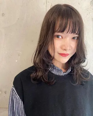 セミロング カラー lani ブリーチ /ダブルカラーのヘアスタイル