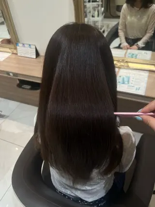 ロング 岩本 明呼のヘアスタイル