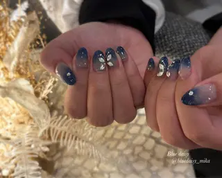 ネイル Blue daisy 栄本店のネイルデザイン
