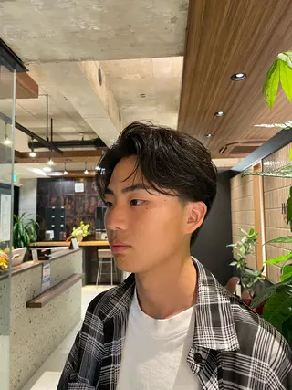 ショート メンズ 岩崎 唯人のヘアスタイル