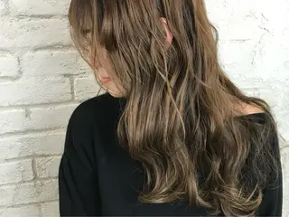 カラー 韓国ヘア✨グレージュ カラーasamiのヘアスタイル