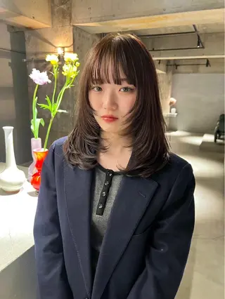 カラー 纐纈 釉羽のヘアスタイル