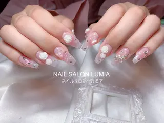 ネイル ネイルサロン ルミア Lumia 店長施術のネイルデザイン