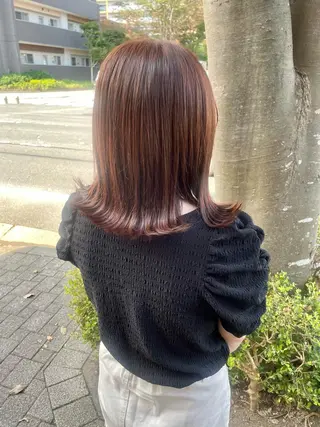ミディアム カラー 山口 彩海のヘアスタイル