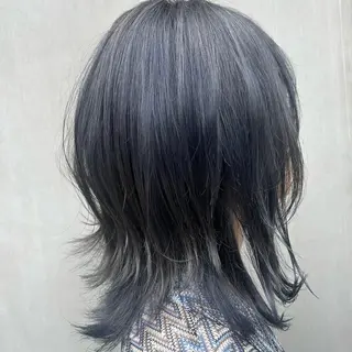 ミディアム カラー 若狭 彩花のヘアスタイル