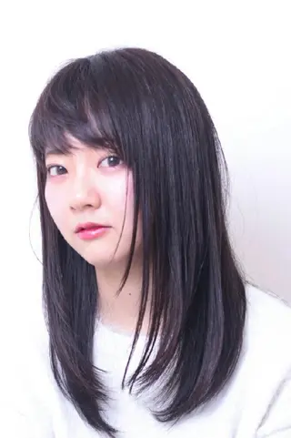 セミロング Ash 店長　山下達也のヘアスタイル
