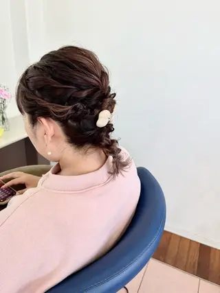 ヘアアレンジ attrice 秋山梨紗のマツエク・マツパデザイン