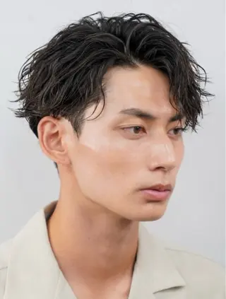 パーマ メンズ 中谷海里/フェザー パーマ/スパイキーのヘアスタイル