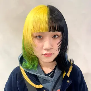 ミディアム カラー デザインカラー/パー マ🦖外岡咲希🦖のヘアスタイル