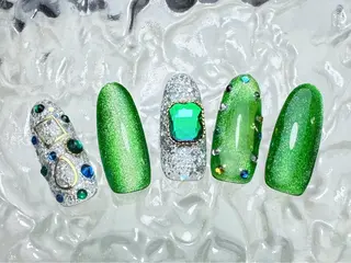 ネイル マジック ミラーのネイルデザイン