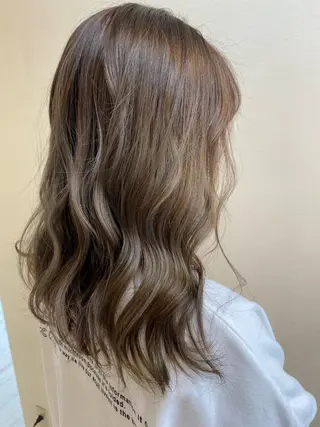 ロング カラー 小顔レイヤー/ ベージュ🤍Rieのヘアスタイル