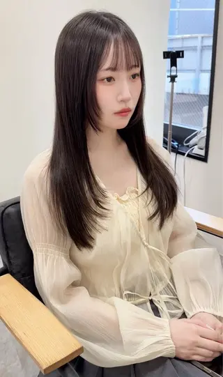 ロング カラー コテ巻き風パーマ 縮毛矯正が得意のヘアスタイル