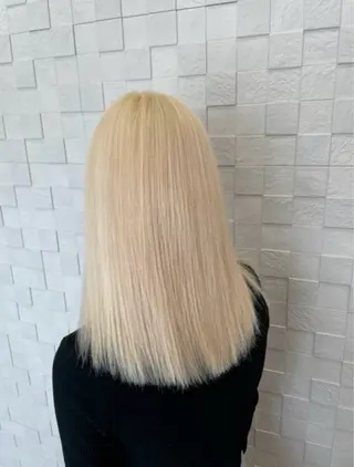 ミディアム 吉野 智行 美髪縮毛矯正髪質改善のヘアスタイル