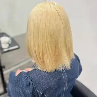 ショート カラー Acchon/心斎橋 💚ダブルカラーのヘアスタイル