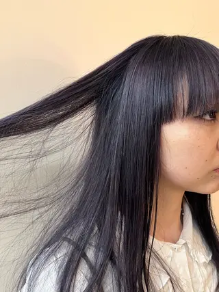 ロング カラー 吉田 紫音のヘアスタイル