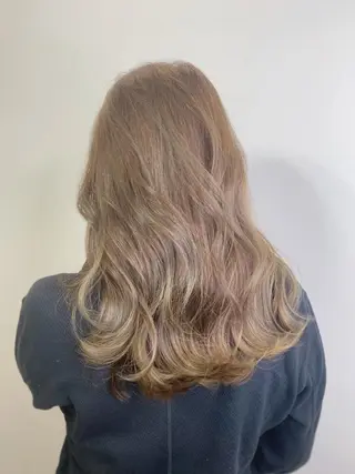ロング カラー ヘアアレンジ Luzir⭐︎ GEN⭐︎のヘアスタイル