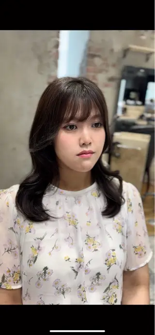 セミロング 銀座/レイヤー 顔周りカット溝手優太のヘアスタイル