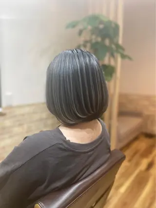 ショート カラー ヘアーハウス テンプラードのヘアスタイル